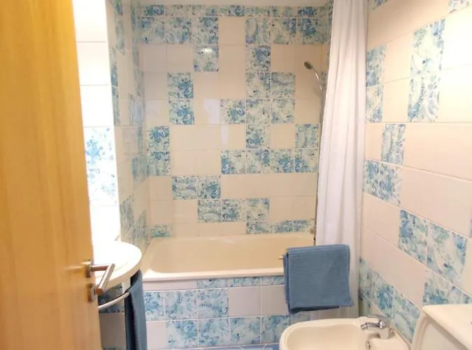 Marina Views 公寓 *