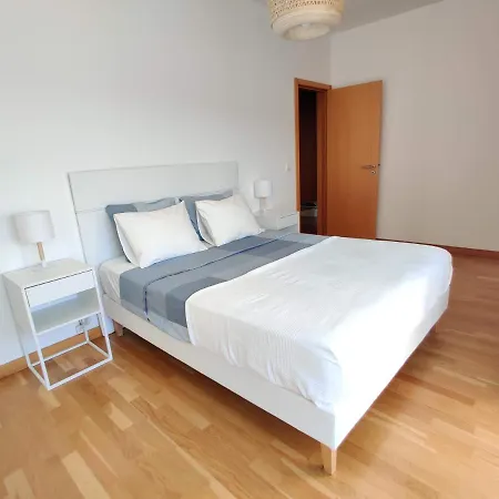 Marina Views Apartamento *